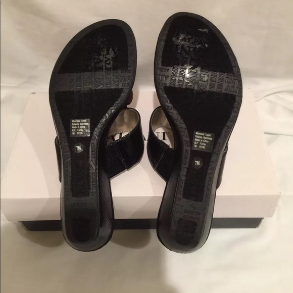 NEW The Alfani Forray Sandals SIZE 7, black - Picture 6 of 6